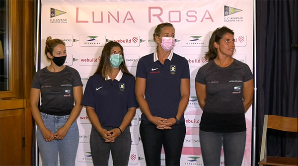 Luna Rosa, un team tutto di donne all’assalto del Giro d’Italia a vela. Video Luna Rosa, un team tutto di donne all’assalto del Giro d’Italia a vela. Video