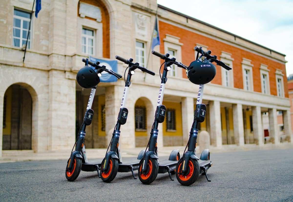 Helbiz in prima linea per la sicurezza. Helbiz in prima linea per la sicurezza.