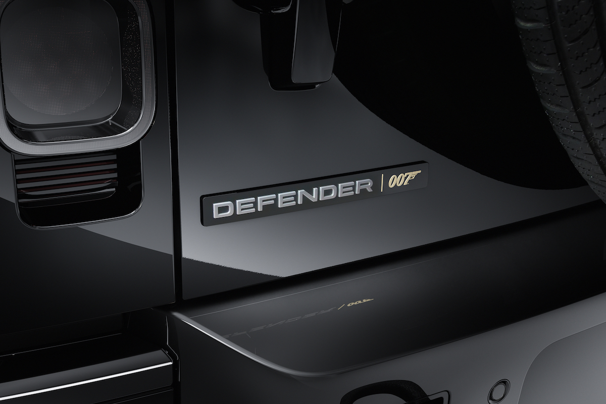 Land Rover Defender V8 Bond Edition, ispirata a James Bond Land Rover Defender V8 Bond Edition, ispirata a James Bond