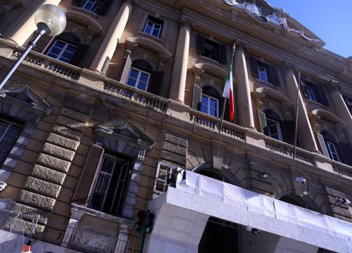 Economia Ue avanza ma frena. L’Italia accelera, torna ai livelli del 2006 Economia Ue avanza ma frena. L’Italia accelera, torna ai livelli del 2006