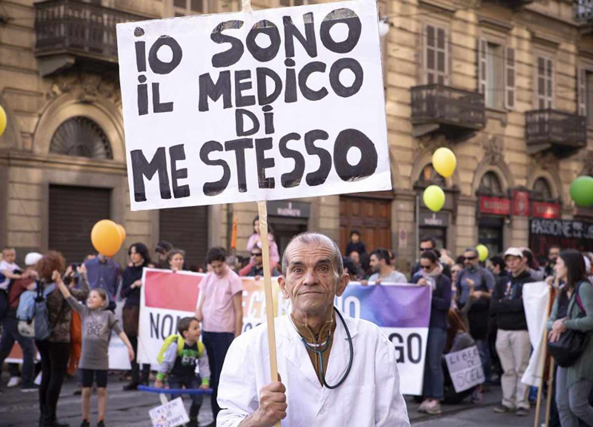 No vax, sei spunti per capire quanta (poca) ragione ci sia nelle loro opinioni No vax, sei spunti per capire quanta (poca) ragione ci sia nelle loro opinioni