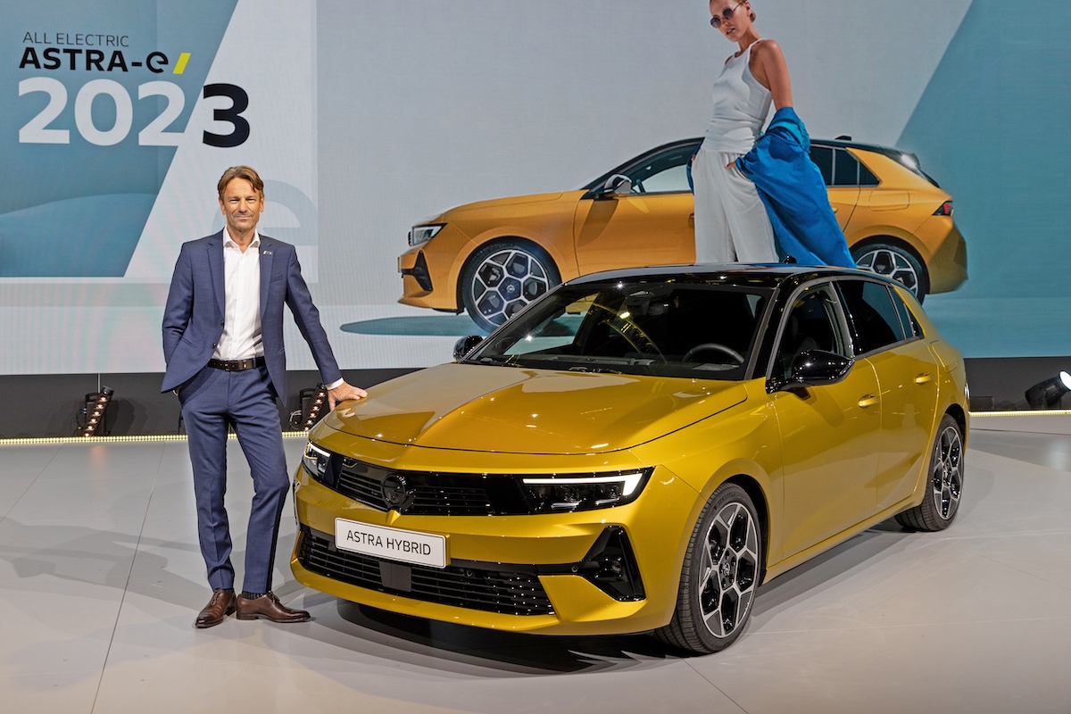La nuova Opel Astra all’esordio in anteprima mondiale a Rüsselsheim La nuova Opel Astra all’esordio in anteprima mondiale a Rüsselsheim