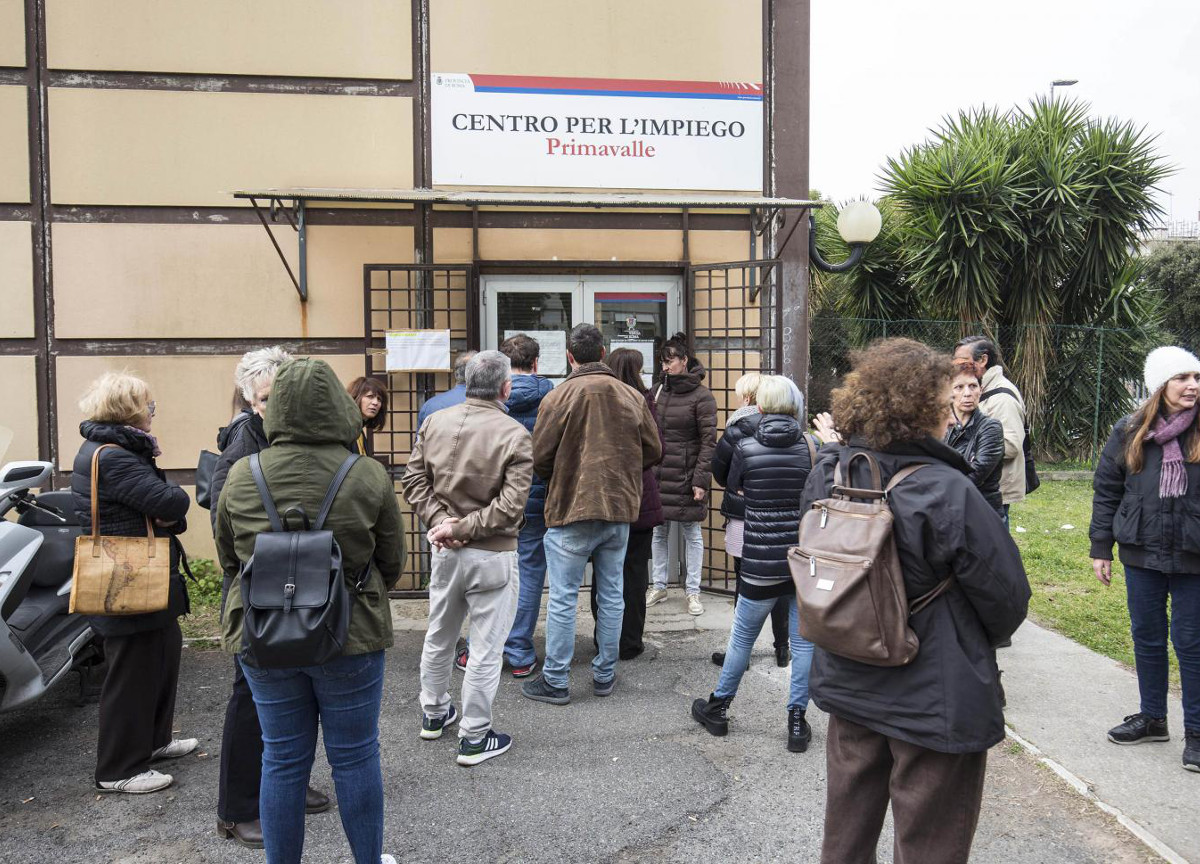 Galleria foto 'Reddito di cittadinanza, meno soldi ai single. Più aiuti a chi ha dei figli' - foto 2