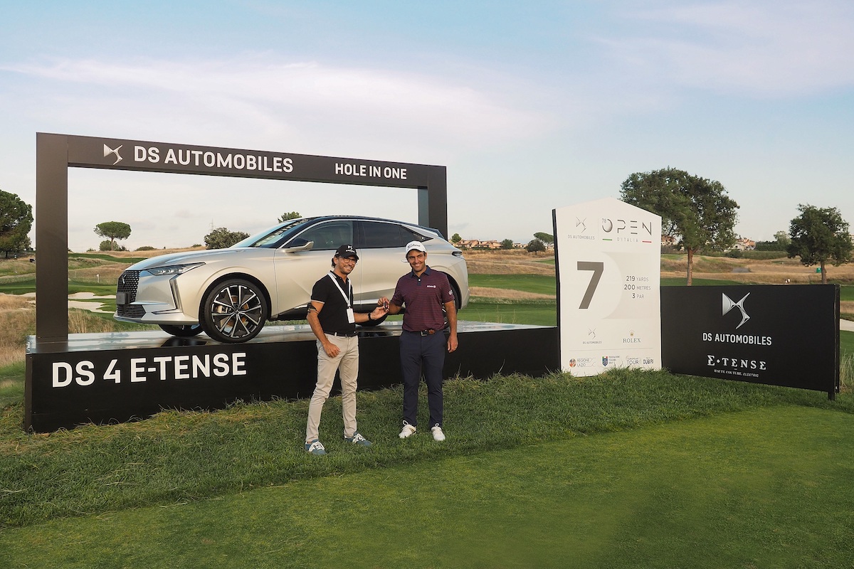 Al 78° Open d’Italia di Golf, Edoardo Molinari si aggiudica la DS4 e-Tense Al 78° Open d’Italia di Golf, Edoardo Molinari si aggiudica la DS4 e-Tense