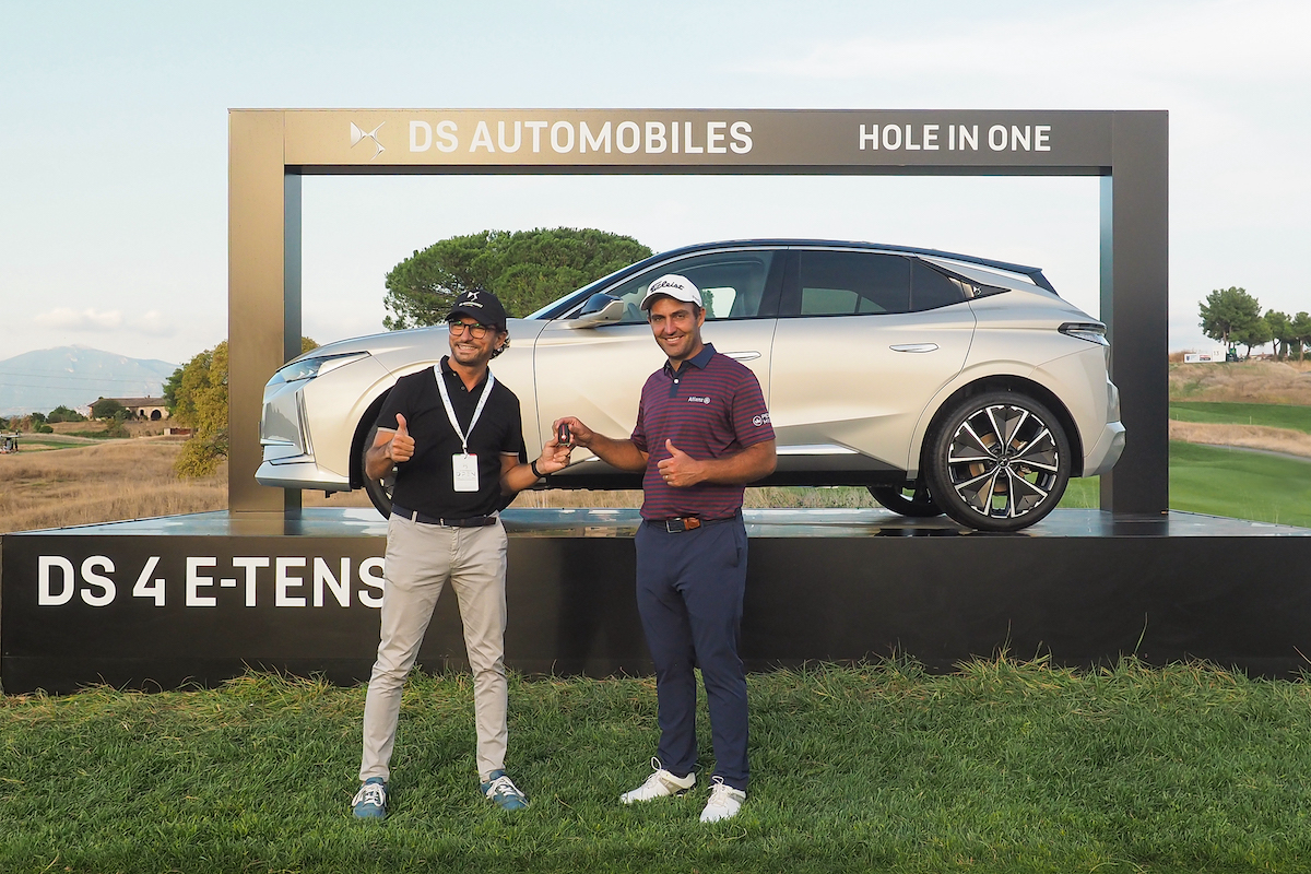Al 78° Open d’Italia di Golf, Edoardo Molinari si aggiudica la DS4 e-Tense Al 78° Open d’Italia di Golf, Edoardo Molinari si aggiudica la DS4 e-Tense