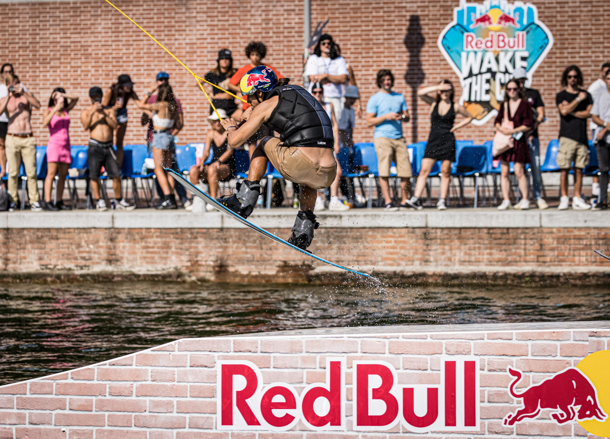 Red Bull Wake the City meraviglia la Darsena. Piffaretti: “Contiamo in un bis”