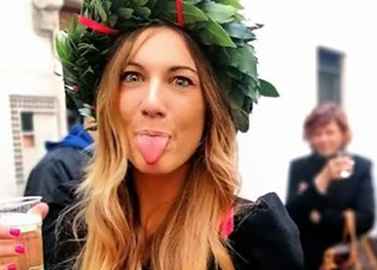 Chiara Ugolini trovata con uno straccio imbevuto di candeggina in bocca Chiara Ugolini trovata con uno straccio imbevuto di candeggina in bocca