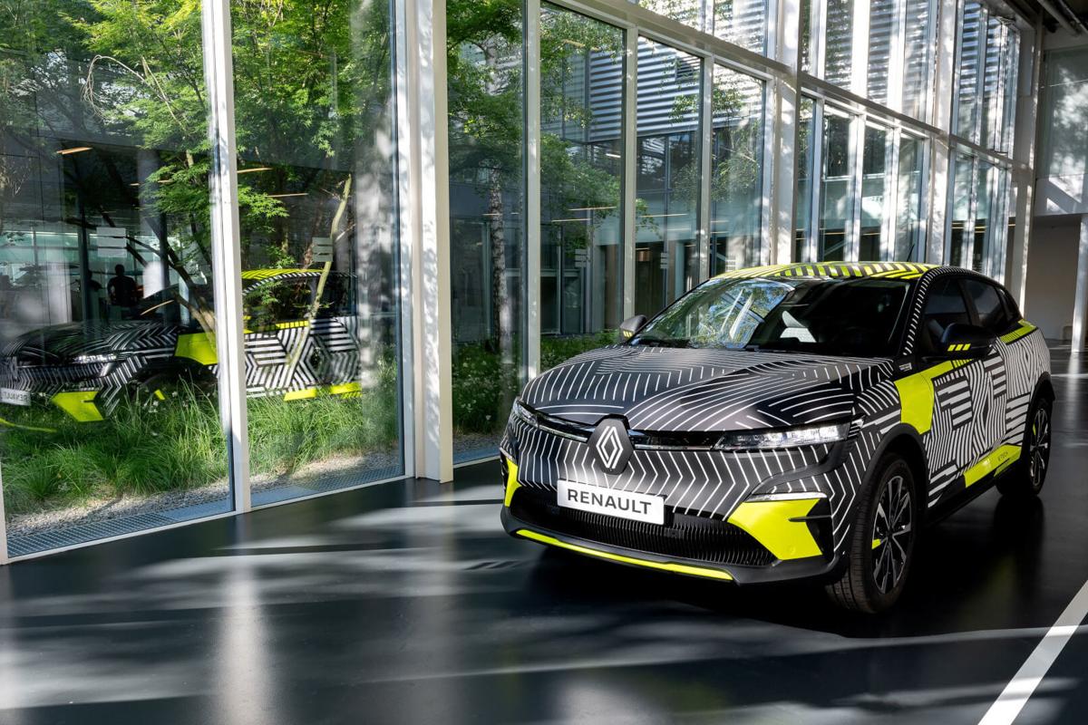 IAA2021: Renault Megane E-Tech, la rivoluzione elettrica portata di tutti IAA2021: Renault Megane E-Tech, la rivoluzione elettrica portata di tutti