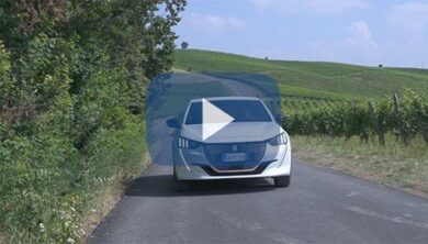 Peugeot e-208, il piacere di viaggiare nel silenzio
