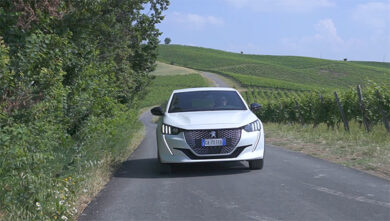PEUGEOT e-208, IL BELLO DI VIAGGIARE CON UN’AUTO 100% ELETTRICA