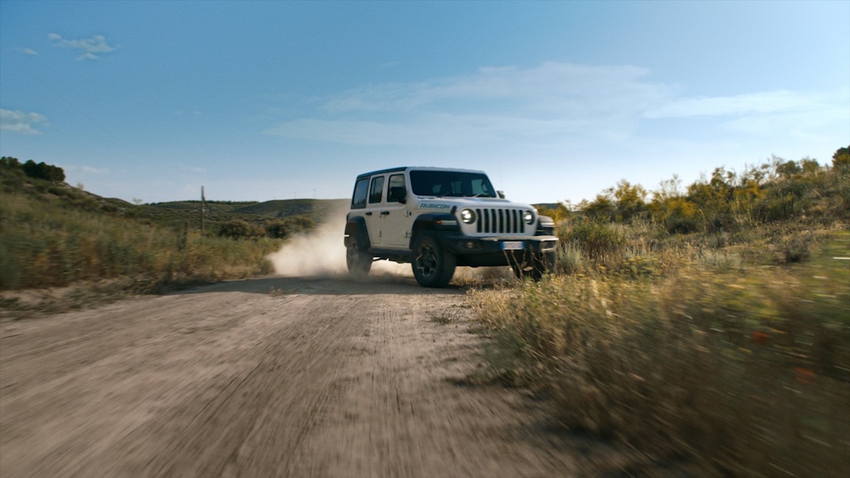 La nuova gamma Jeep 4xe on air protagonista dello  spot “Thunderbolt”