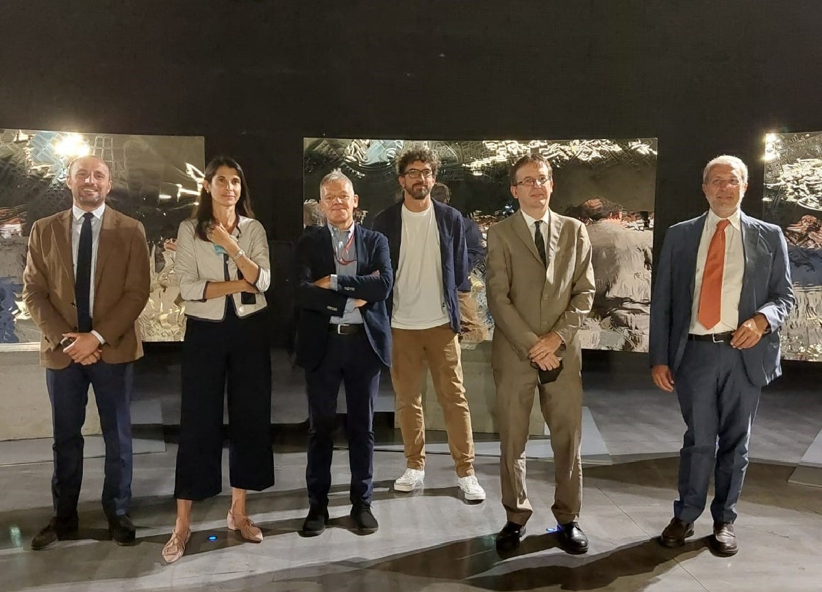 SEA, “Un ritratto di chiunque, ovunque” di Sigalot in mostra a Malpensa SEA, “Un ritratto di chiunque, ovunque” di Sigalot in mostra a Malpensa