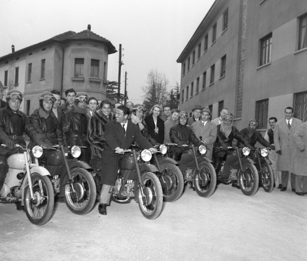 Moto Guzzi ristruttura a Mandello e raddoppia produzione e occupazione