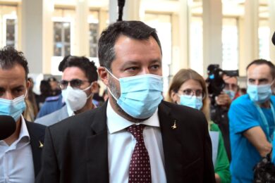 Salvini di lotta ma sempre più saldo al governo