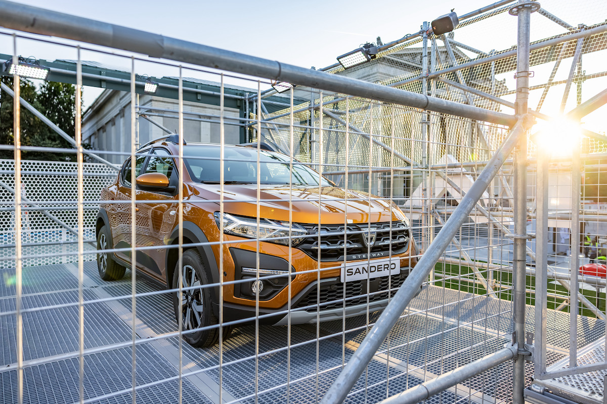 Nuova Dacia Jogger, il crossover familiare a 7 posti