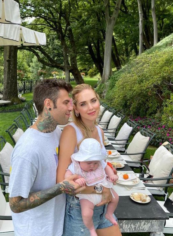 Fedez-Pio e Amedeo, rissa social: “Fai polemica per vendere gli smalti”