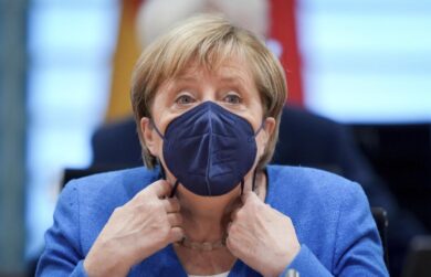 “Riciclaggio, Merkel coinvolta”. Su WhatsApp torna la fake sulla Cancelliera