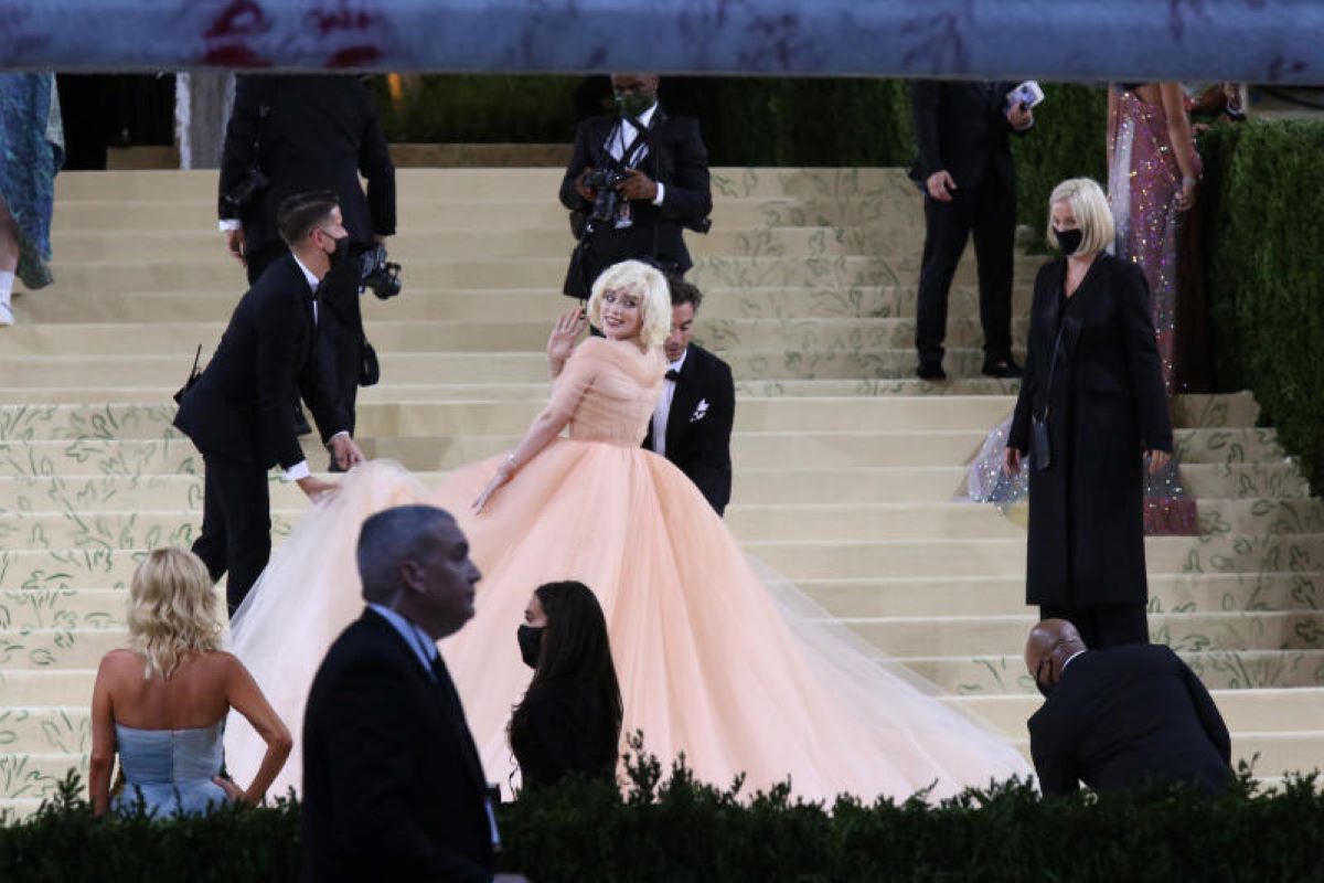 Met Gala 2021, temi, ospiti e i vestiti più strani: GUARDA LE FOTO Met Gala 2021, temi, ospiti e i vestiti più strani: GUARDA LE FOTO
