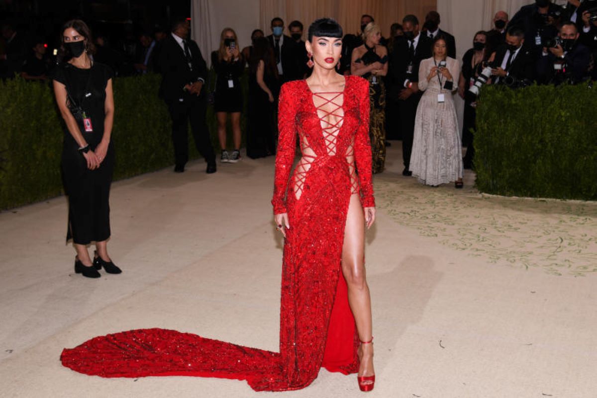 Met Gala 2021, temi, ospiti e i vestiti più strani: GUARDA LE FOTO Met Gala 2021, temi, ospiti e i vestiti più strani: GUARDA LE FOTO