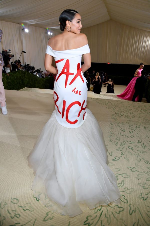 Met Gala 2021, temi, ospiti e i vestiti più strani: GUARDA LE FOTO Met Gala 2021, temi, ospiti e i vestiti più strani: GUARDA LE FOTO