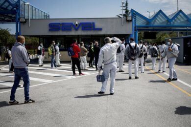 Stellantis, Sevel riduce i turni da 18 a 15 per mancanza di semiconduttori