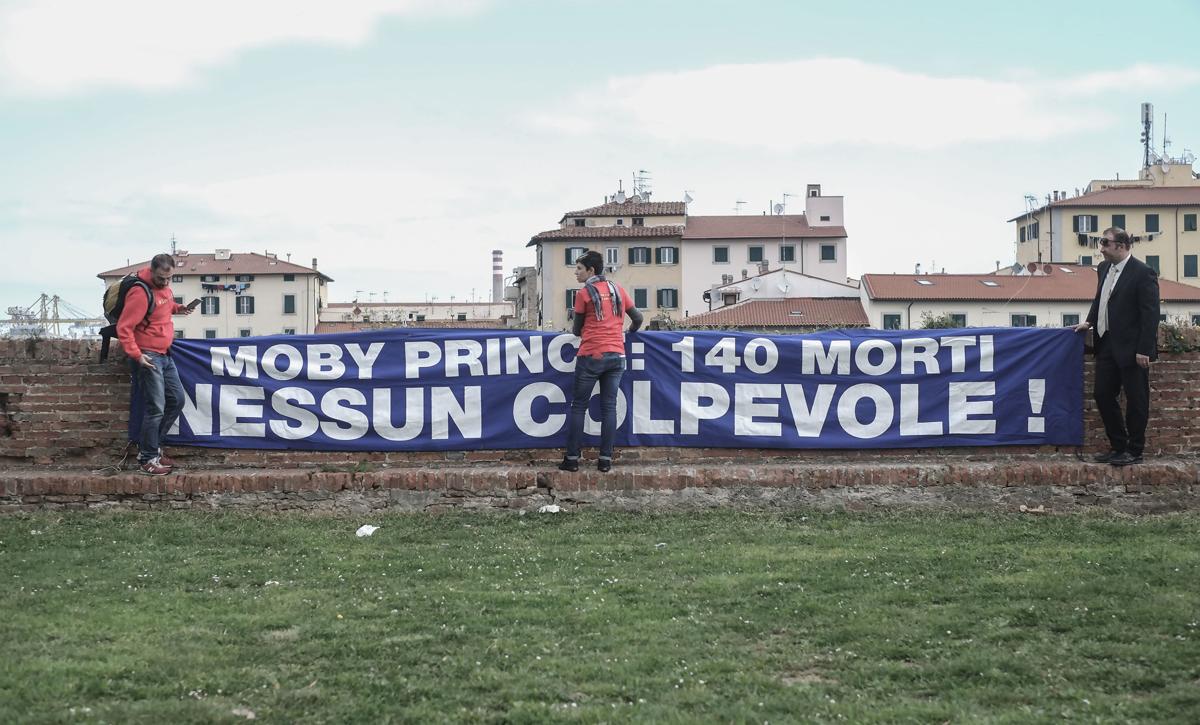 Moby Prince, ipotesi attentato mafioso e… Una strana nebbia Moby Prince, ipotesi attentato mafioso e… Una strana nebbia