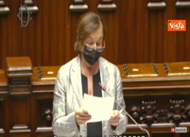 Rave Viterbo, Lamorgese sotto assedio alla Camera: “Uso forza solo peggio”