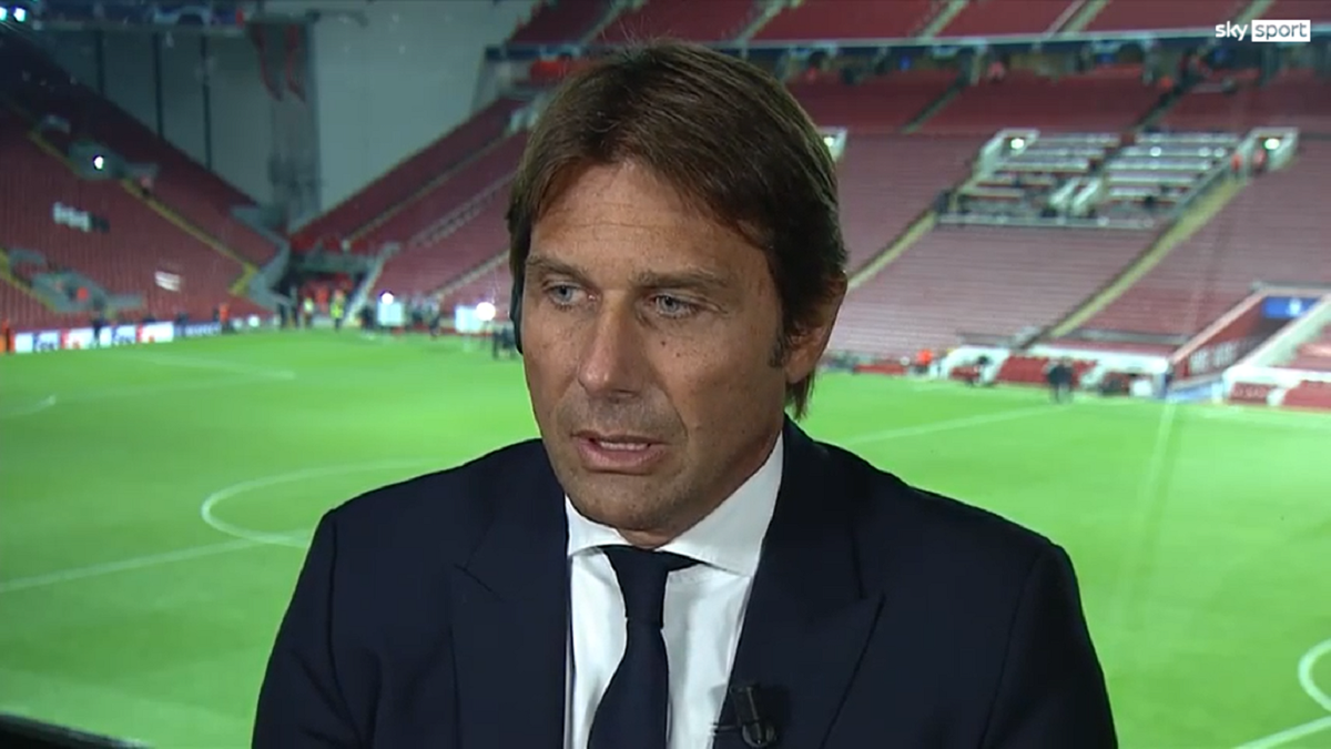 Il lapsus di Conte: “Dumfries? Abbiamo preso il sostituto di Hakimi” Il lapsus di Conte: “Dumfries? Abbiamo preso il sostituto di Hakimi”