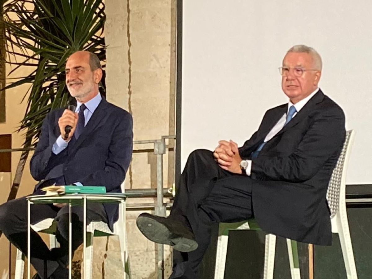 Icaro, il volo su Roma: il libro di Giovanni Grasso, consigliere di Mattarella