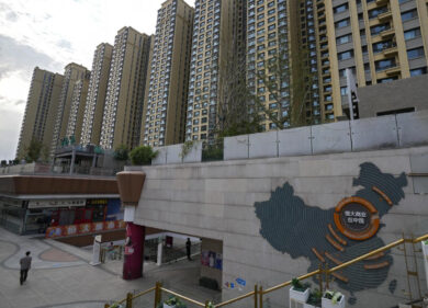 Cina, Evergrande corre verso il default. La crisi minaccia anche le banche
