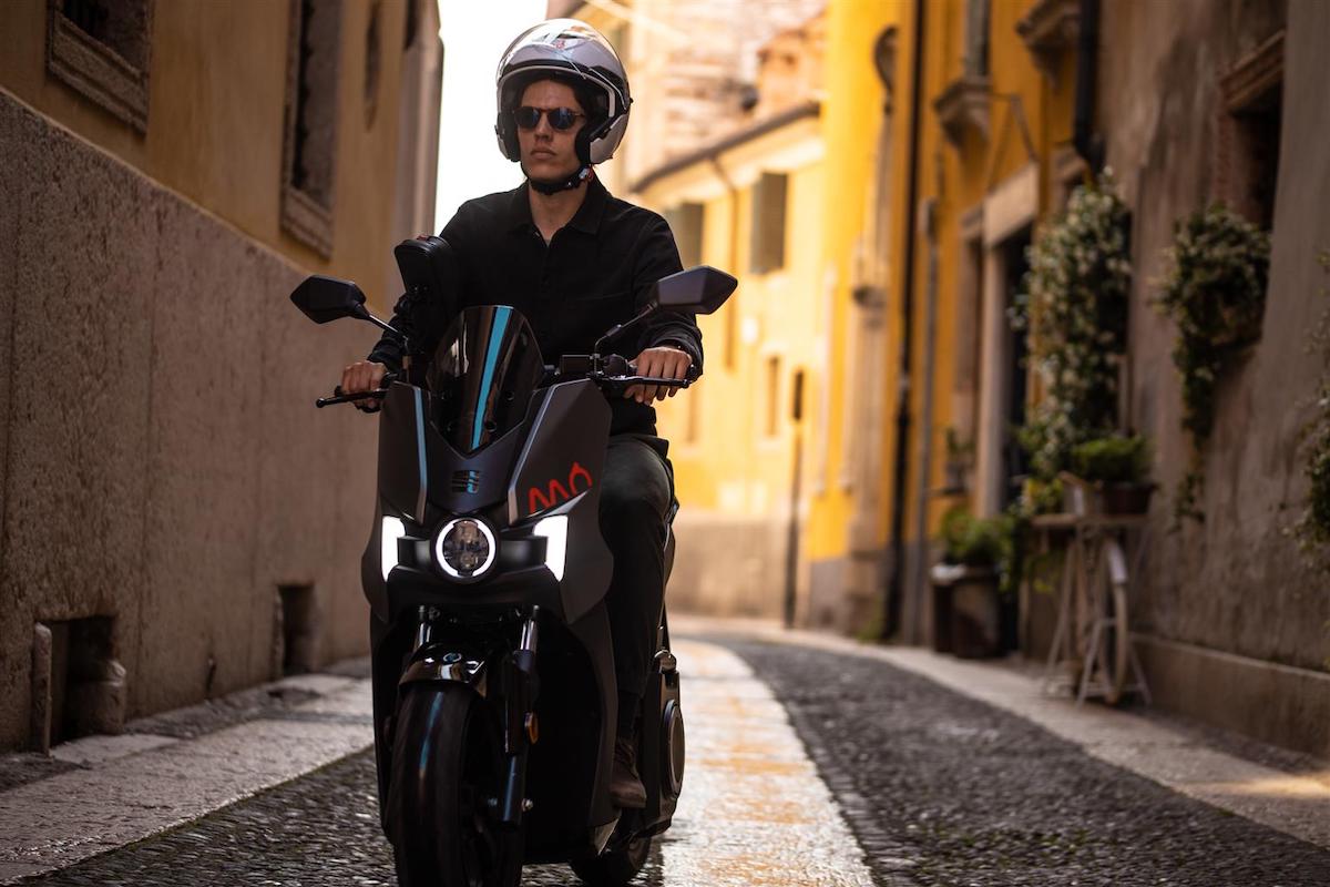 SEAT MÓ eScooter 125: il primo motociclo elettrico della Casa di Barcellona