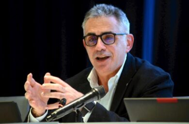 Pregliasco pronto a denunciare i No Vax per le minacce. E apre alla terza dose