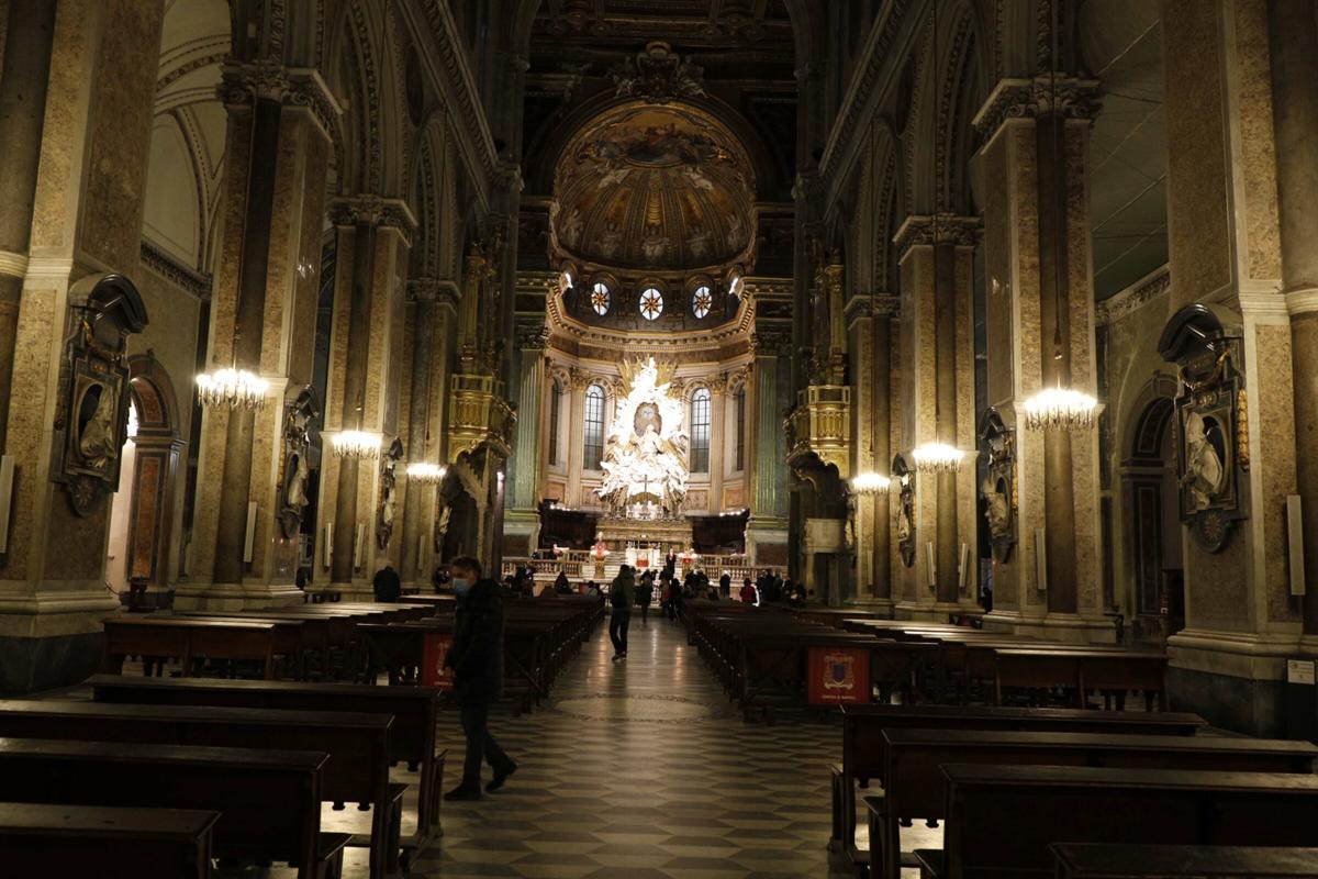 San Gennaro, il sangue si è liquefatto. Ma è vero miracolo? San Gennaro, il sangue si è liquefatto. Ma è vero miracolo?