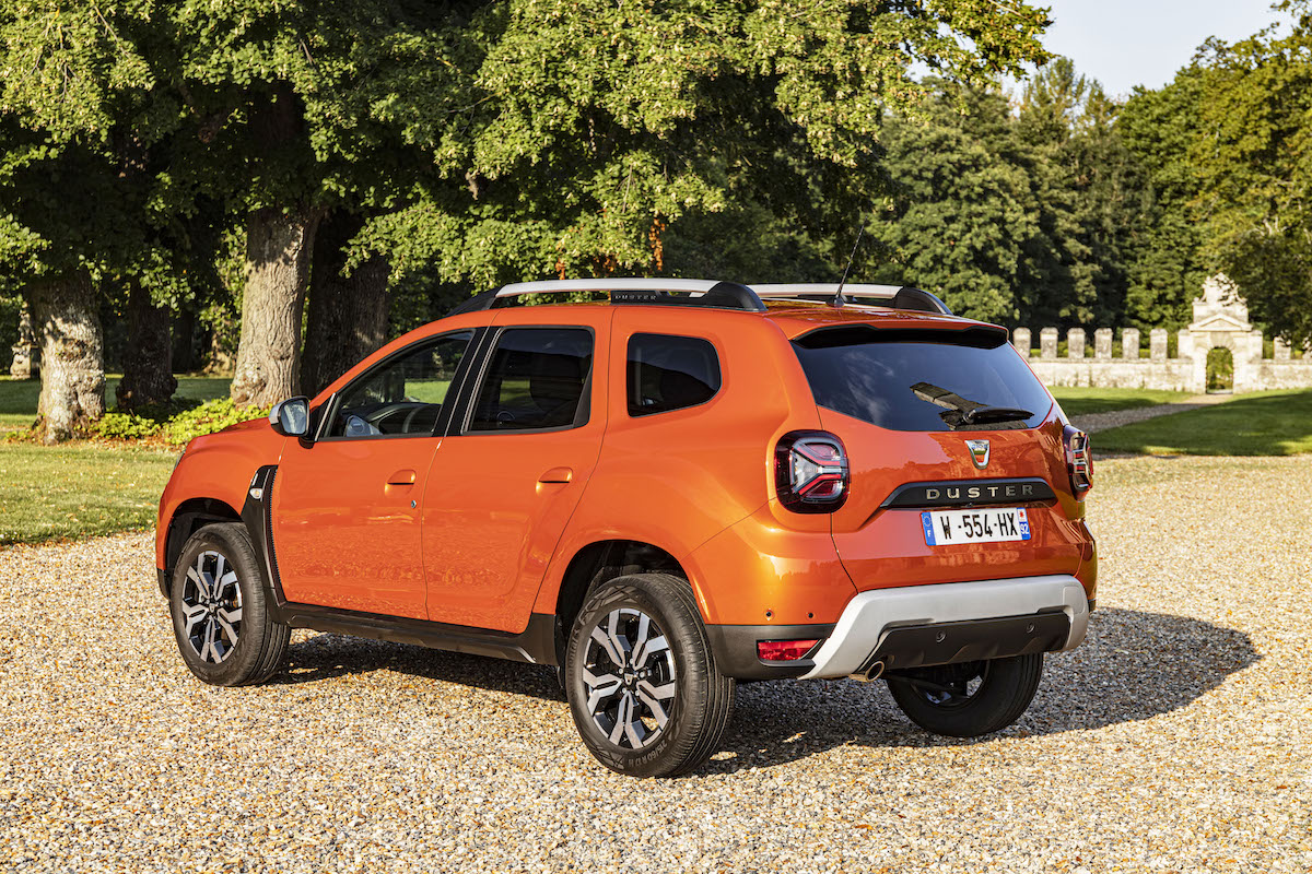 Dacia: nuovo restyling per un Duster che va sempre più…SUV Dacia: nuovo restyling per un Duster che va sempre più…SUV