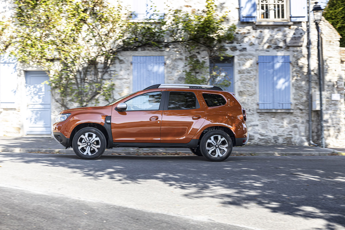 Dacia: nuovo restyling per un Duster che va sempre più…SUV Dacia: nuovo restyling per un Duster che va sempre più…SUV