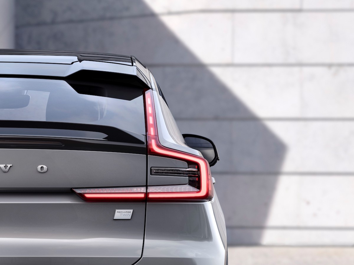 Volvo C40 Recharge ispira anche una collezione fashion