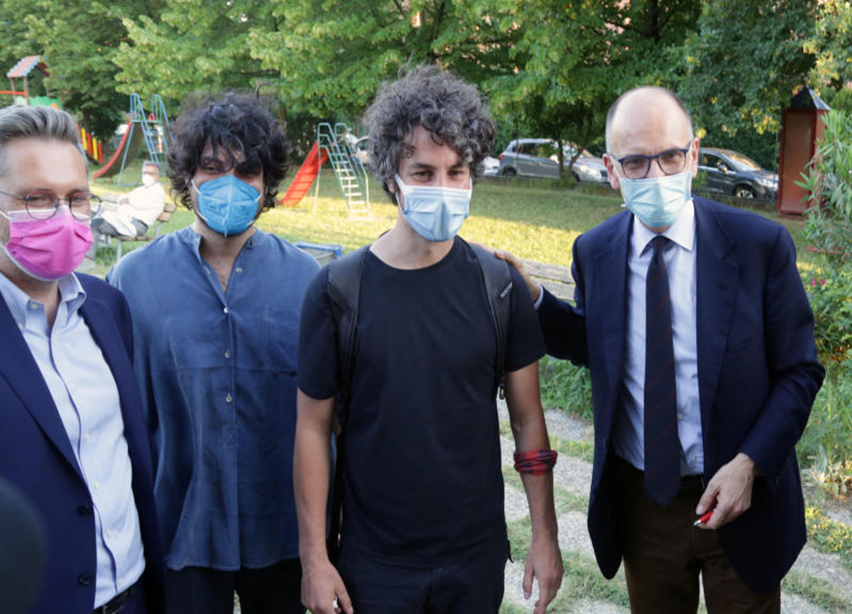 Sardina Santori candidato Pd va in ritiro spirituale ma un video mostra che… Sardina Santori candidato Pd va in ritiro spirituale ma un video mostra che…