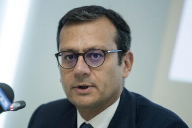 Ilva: arresti domiciliari per ex commissario Enrico Laghi