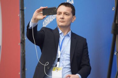 Morisi: cocaina a casa sua, analisi in corso sulla sostanza ceduta ai ragazzi