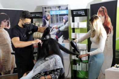 Progetto Arca: tagli di capelli gratuiti per 100 senzatetto in via Sammartini