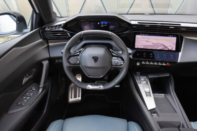 Nuova Peugeot 308, esperienza digitale con i-Connect® Advanced