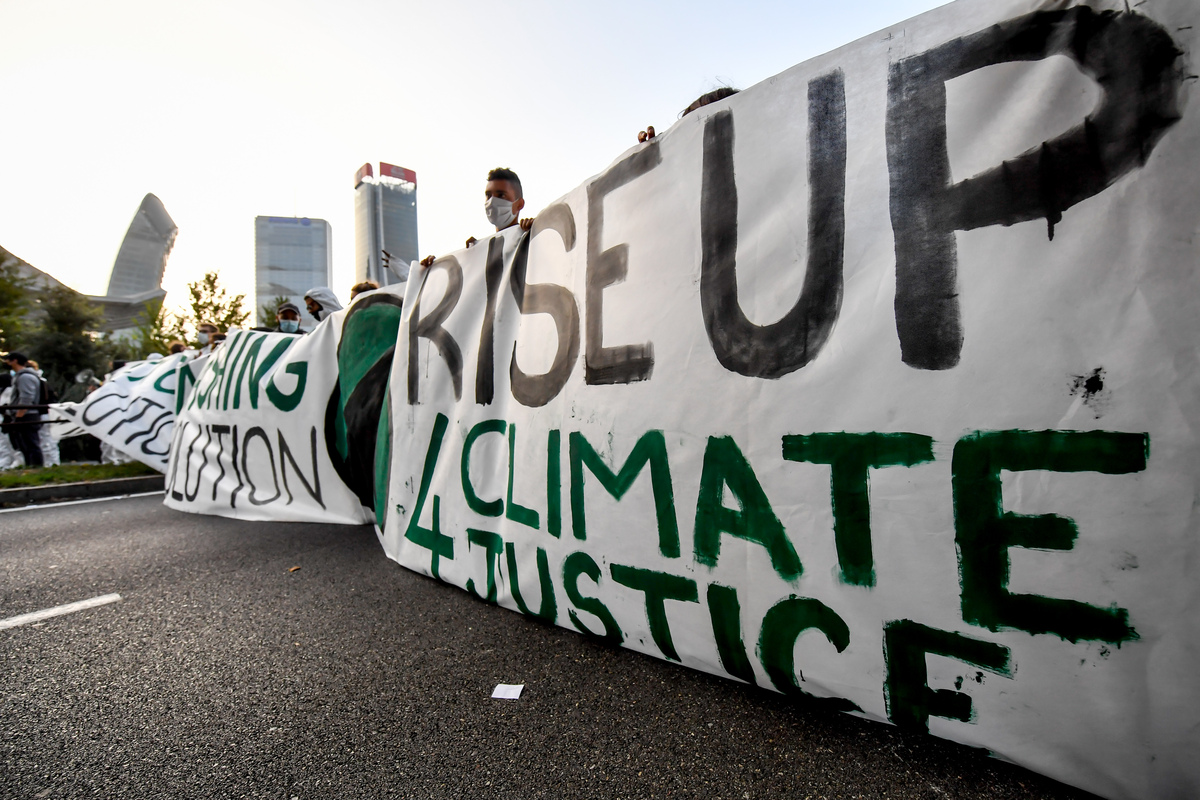 Clima: attivisti Climate Justice tentano blocco accesso MiCo