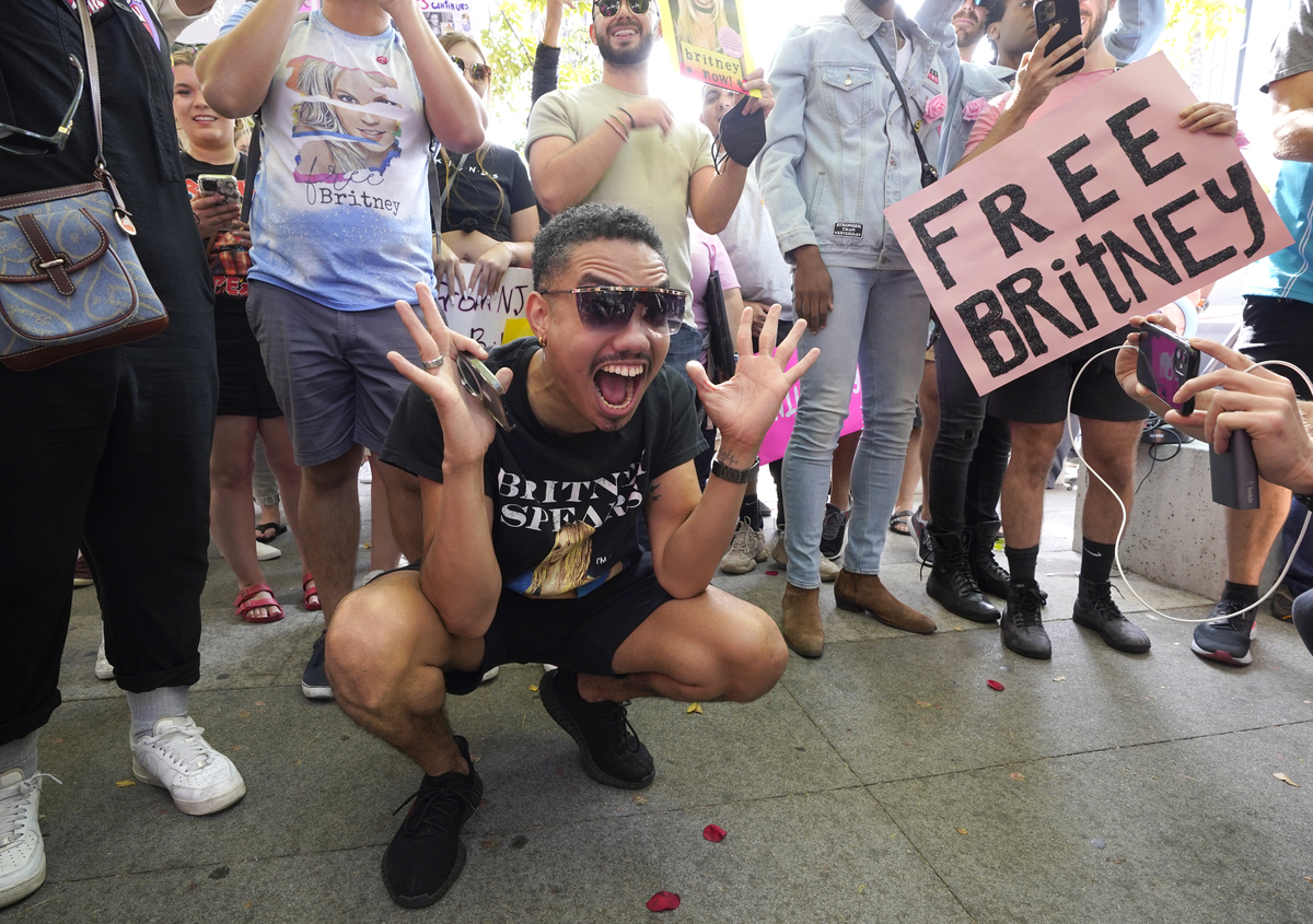 Britney Spears libera, il padre non è più il suo tutore legale Britney Spears libera, il padre non è più il suo tutore legale