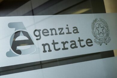 Tasse, prelievo anche sulle mance. Sono redditi da lavoro dipendente