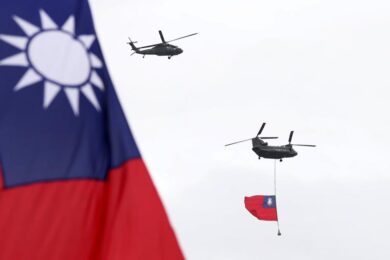 Taiwan, la Cina mostra i muscoli: incursione di 77 aerei militari in 2 giorni