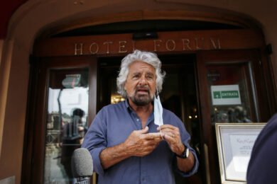 Carne, nitriti e nitrati cancerogeni: Beppe Grillo contro la lobby dei salumi