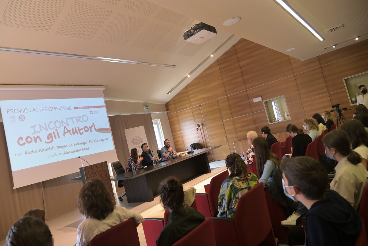 Premio Lattes Grinzane 2021 a Nicola Lagioia Premio Lattes Grinzane 2021 a Nicola Lagioia
