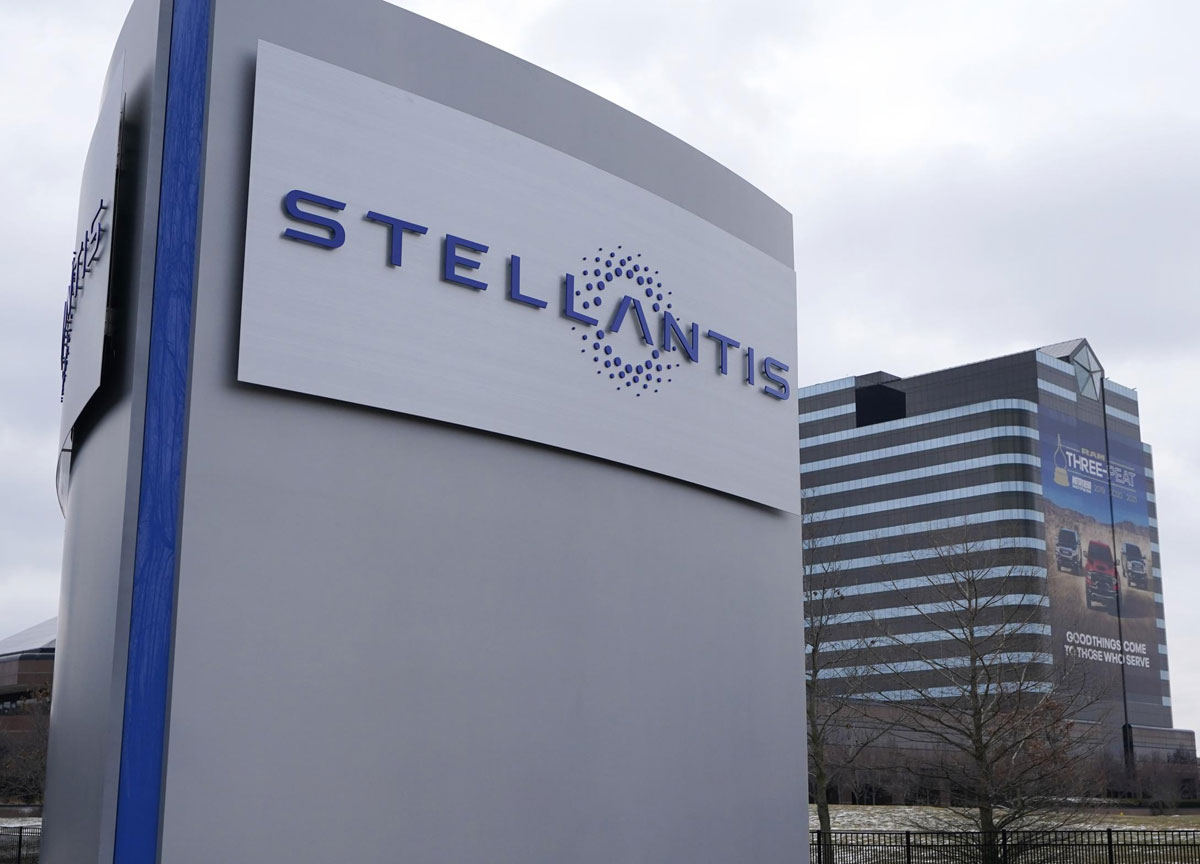 Stellantis, crisi chip colpisce ancora: chiude temporaneamente sito a Vienna Stellantis, crisi chip colpisce ancora: chiude temporaneamente sito a Vienna