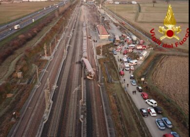 Treno deragliato a Lodi, pm: ad Rfi non garantì la sicurezza