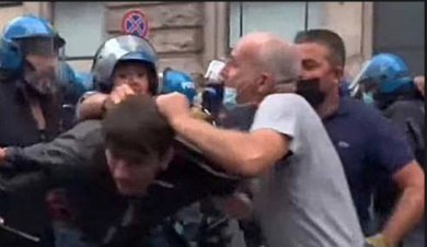 Violenza manifestazione No Green Pass, “sembrava preordinata”: cosa non torna